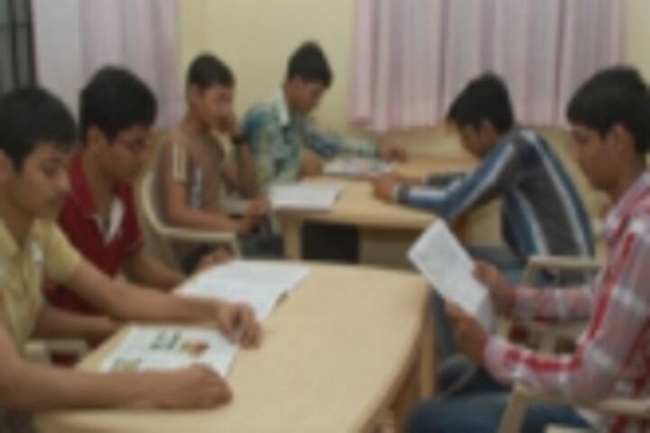 Shree Swaminarayan College of Computer Science, Bhavnagar campus photo 3