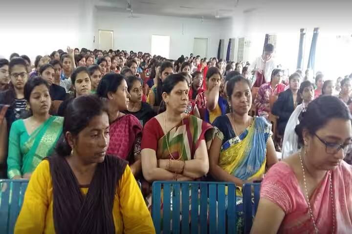 Gurukul Mahila Mahavidyalaya, Raipur campus photo 6