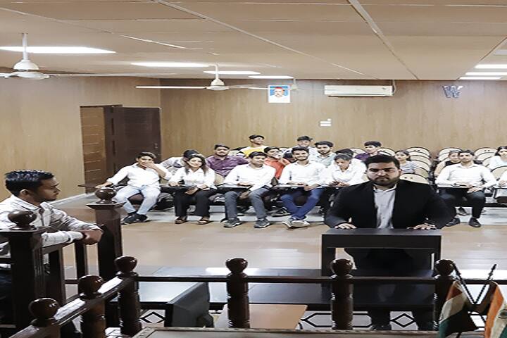 School of Law, Lingaya's Vidyapeeth, Faridabad campus photo 6