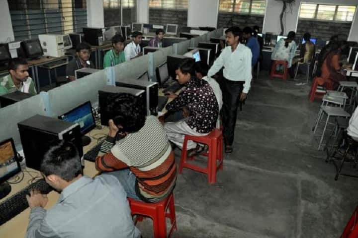 Vasavi Jnana Peetha First Grade College, Bangalore campus photo 5