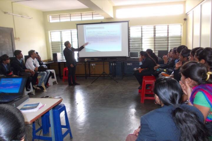 Vasavi Jnana Peetha First Grade College, Bangalore campus photo 6