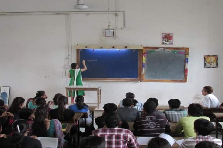 Bahauddin Science College, Junagadh campus photo 2