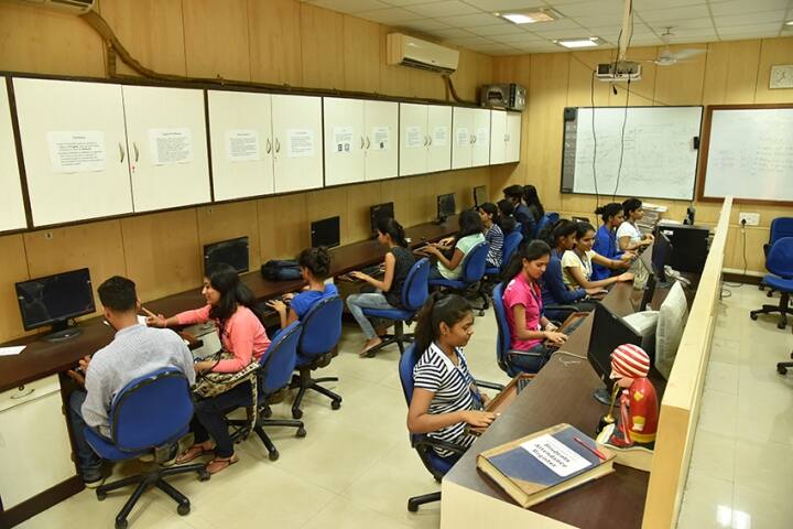 Sydenham College of Commerce and Economics, Mumbai campus photo 5