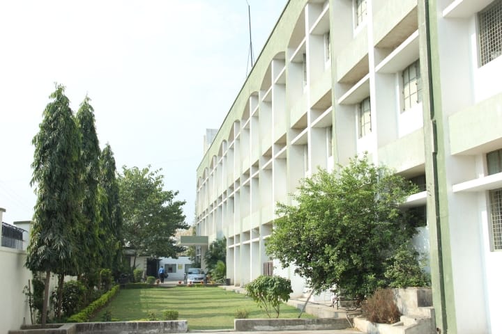Guru Nanak College of Pharmacy, Nagpur campus photo 2