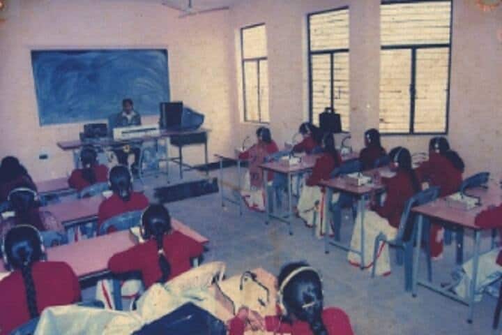 Maa Gayatri Arya Kanya Mahavidyalaya, Etah campus photo 3