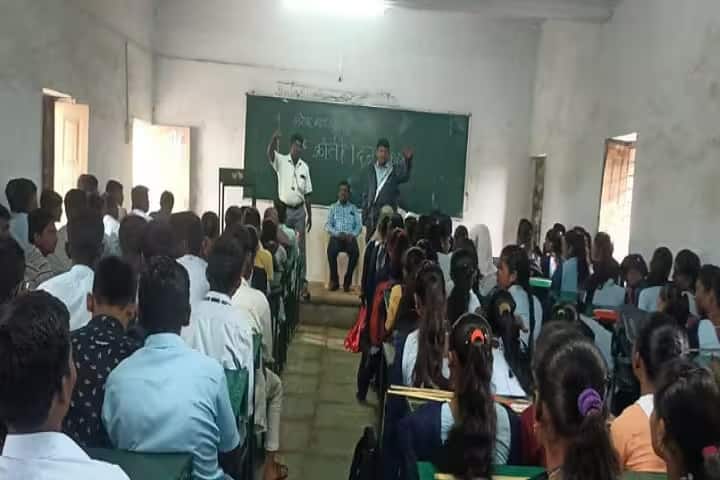 Mahatma Jyotiba Phule Maha Vidyalaya, Mukhed campus photo 2
