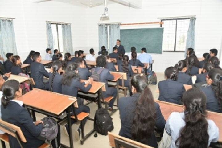 Matoshri College of Management and Research Centre, Eklahare campus photo 2