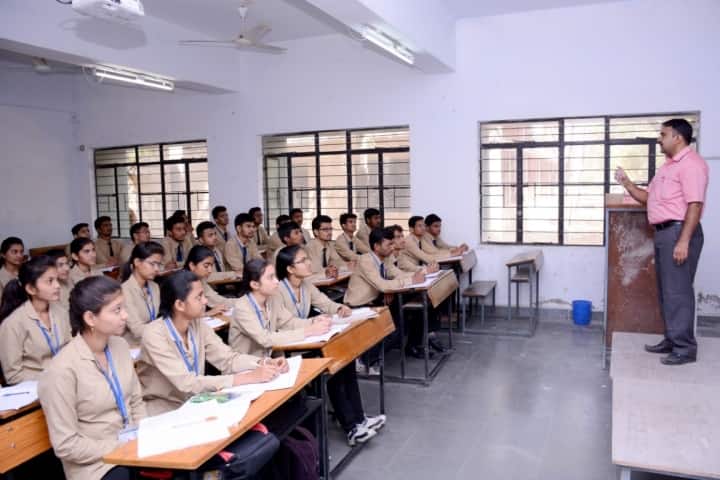 Sanjivani Rural Education Society's Sanjivani College of Pharmaceutical Education and Research, Kopargaon campus photo 3
