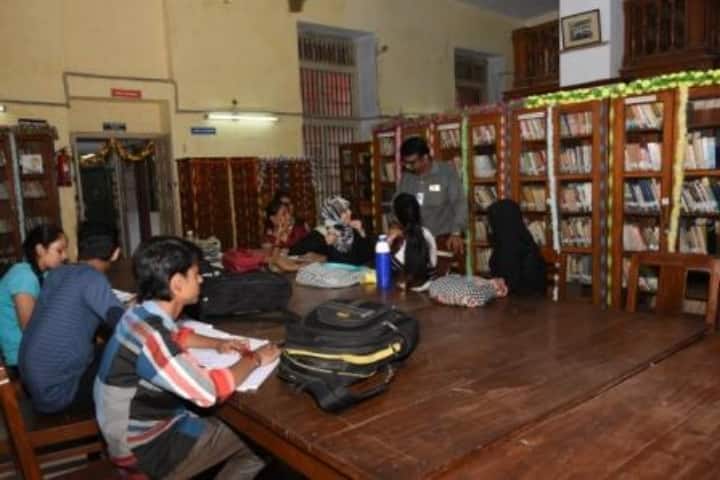 MTB  Arts College campus photo 4