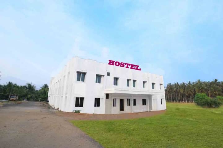 Dhaanish Ahmed Institute of Technology, Coimbatore campus photo 6