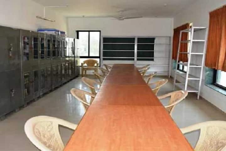 Shri DM Patel Arts and Shri SS Patel Commerce College, Ode campus photo 2