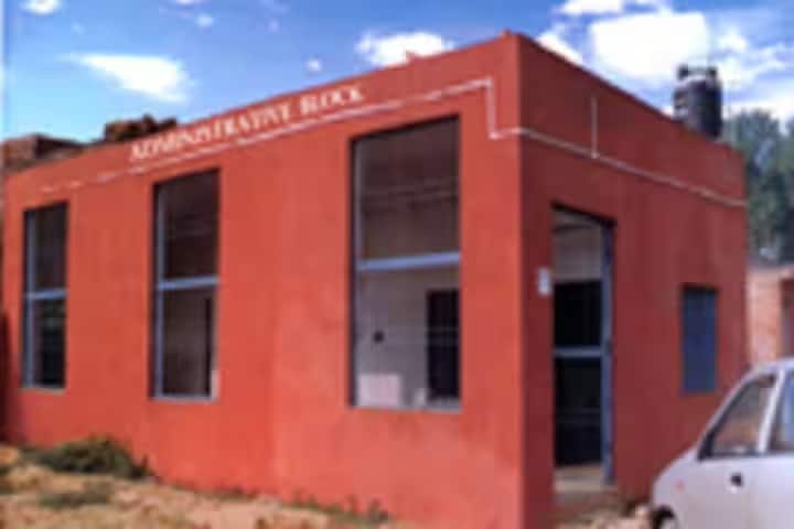 Smt Lakshmi Devi Mahila Educational Institute, Agra campus photo 2