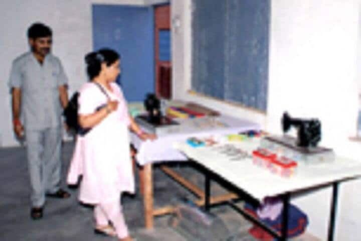 Smt Lakshmi Devi Mahila Educational Institute, Agra campus photo 4