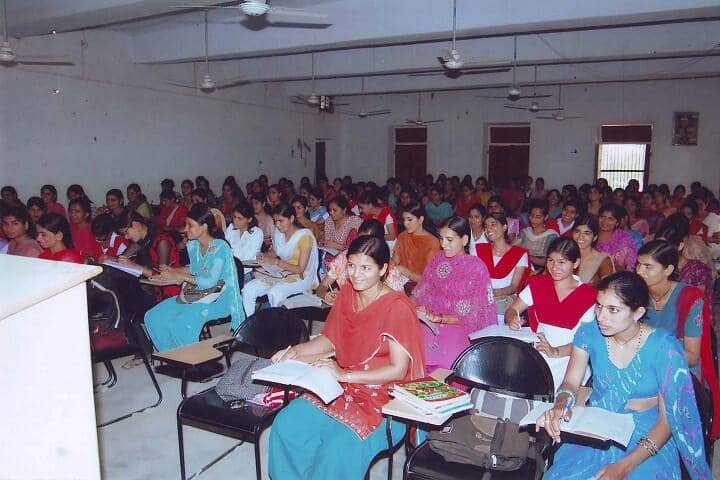 Indira Gandhi Balika Niketan Mahila Shiksha Mahavidyalaya, Jhunjhunu campus photo 5