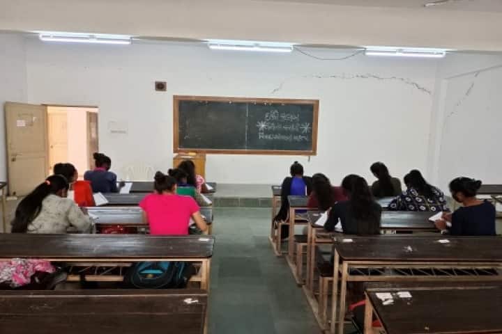 Smt JP Shroff Arts College, Valsad campus photo 3