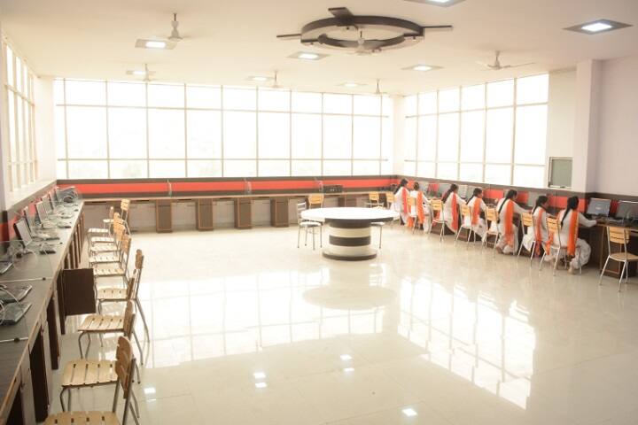 Smt Manorama Mahavidyalaya, Auraiya campus photo 4