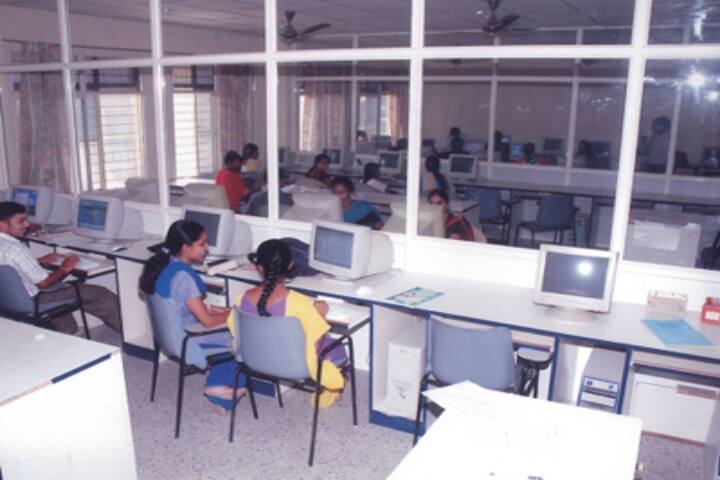 Sri Venkateshwara First Grade College, Bangalore campus photo 2