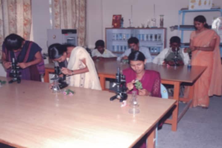 Sri Venkateshwara First Grade College, Bangalore campus photo 4