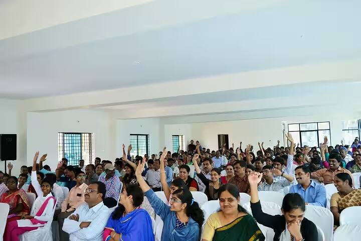 Lohit's Academy College of Commerce, Bangalore campus photo 6