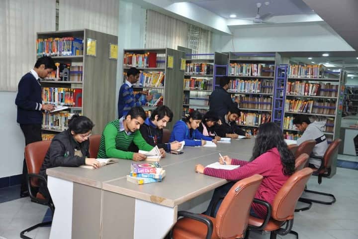 AKGEC Ghaziabad campus photo 5