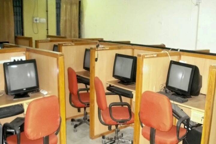 Shri MR Desai Arts and Shri EELK Commerce College, Chikhli campus photo 3