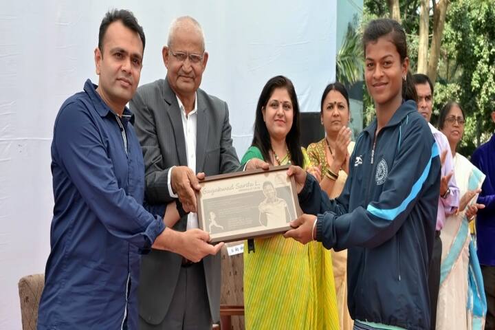 Shri MR Desai Arts and Shri EELK Commerce College, Chikhli campus photo 5