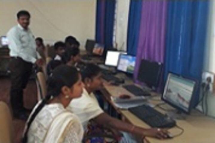 Government First Grade College, Kundgol campus photo 3