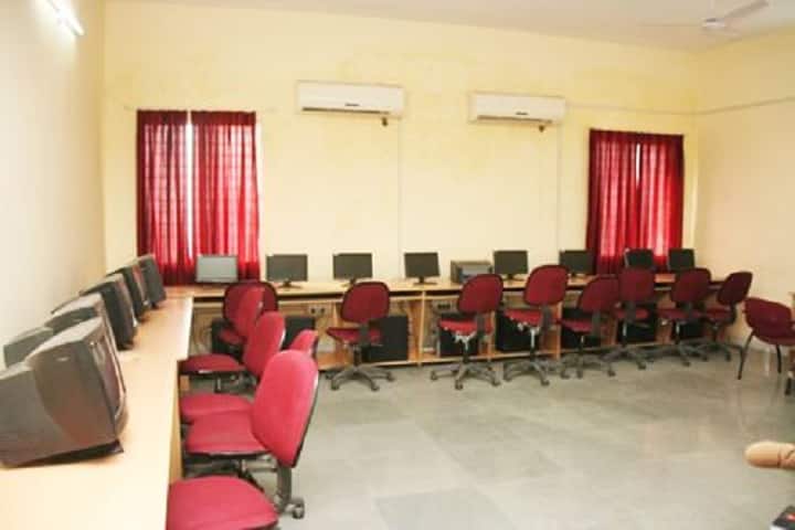 Madhuban College of Management, Barwani campus photo 6