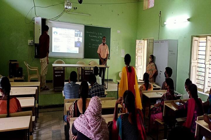 MKR Government Degree College, Devarakonda campus photo 4