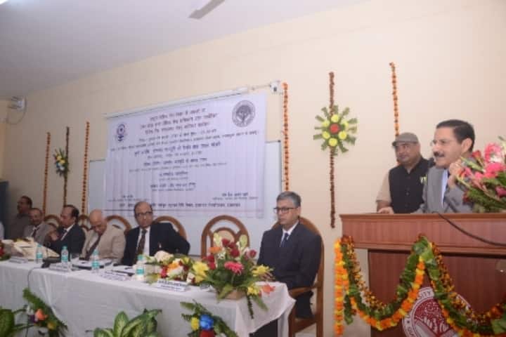 Faculty of Law University of Allahabad, Allahabad campus photo 4