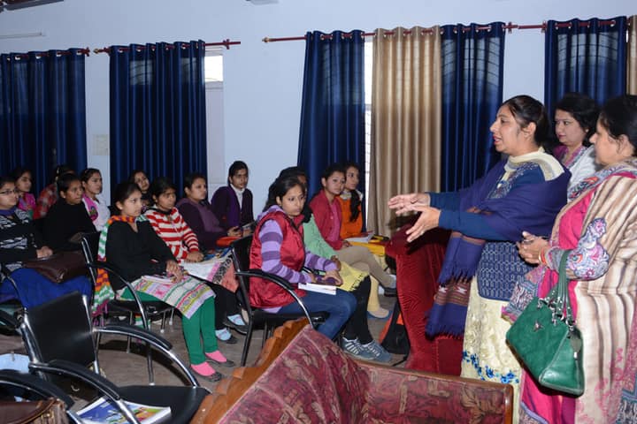 RRMK Arya Mahila Mahavidyalaya, Pathankot campus photo 2