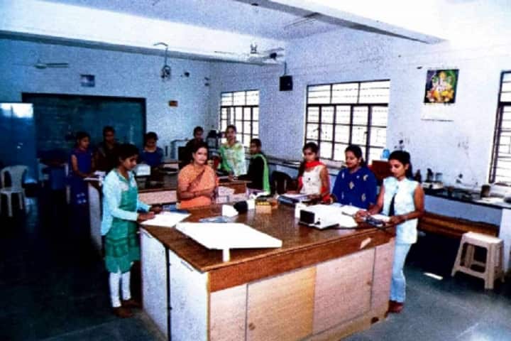 Government First Grade College for Women, Hassan campus photo 3