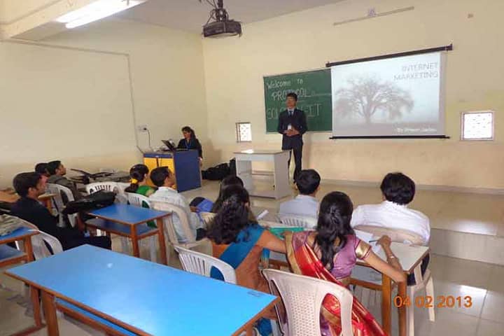 MK Institute of Computer Studies, Bharuch campus photo 4