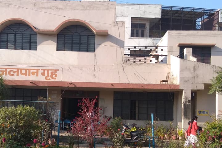 ML and JNK Girls College, Saharanpur campus photo 4