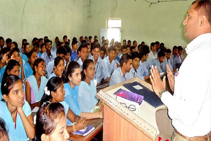 Visarwadi Education Society Sarvajanik Arts and Commerce College, Visarwadi campus photo 2