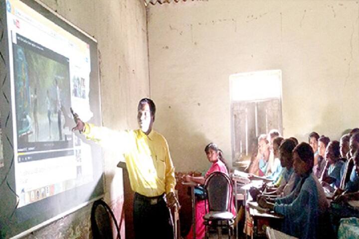 Visarwadi Education Society Sarvajanik Arts and Commerce College, Visarwadi campus photo 3