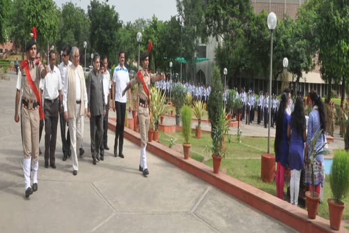 Jamia Hamdard, New Delhi campus photo 5