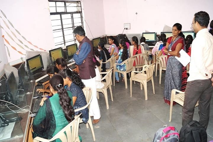 Rayat Shikshan Sanshta's Radhabai Kale Mahila Mahavidyalaya, Ahmednagar campus photo 6