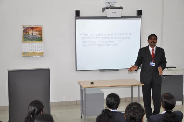Saveetha Engineering College, Chennai campus photo 4