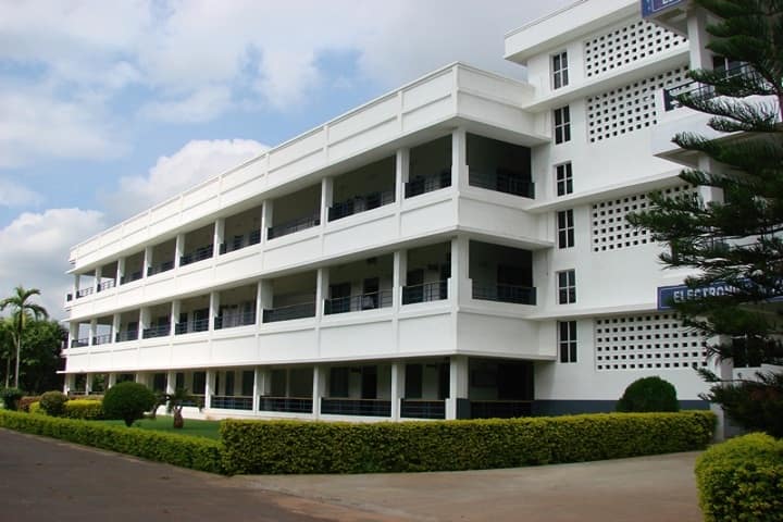 LBRCE Mylavaram campus photo 6