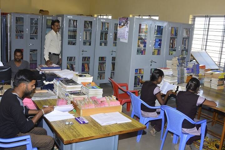 Government First Grade College, Gundlupet campus photo 3