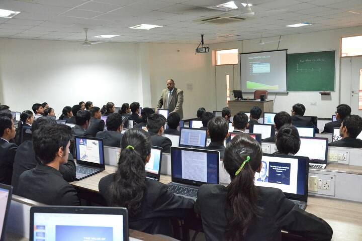 Shri Ram Murti Smarak International Business School, Lucknow campus photo 3