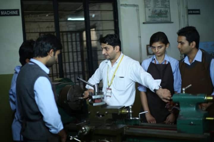 ABES Engineering College, Ghaziabad campus photo 2