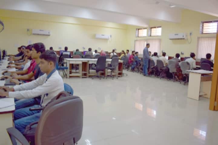 GEC Modasa campus photo 4