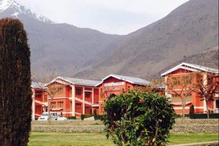 IUST Pulwama campus photo 6