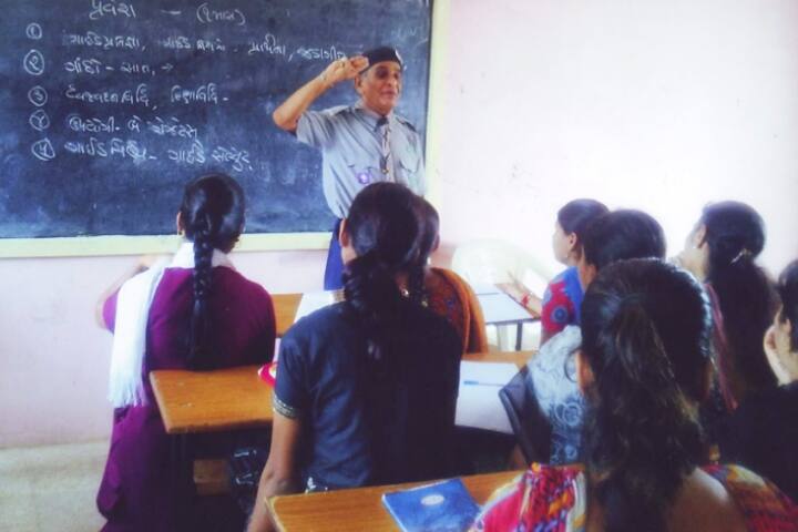 The Sarvoday Nagrik Sahkari Bank Ltd SB Mahila Arts College, Himmatnagar campus photo 2