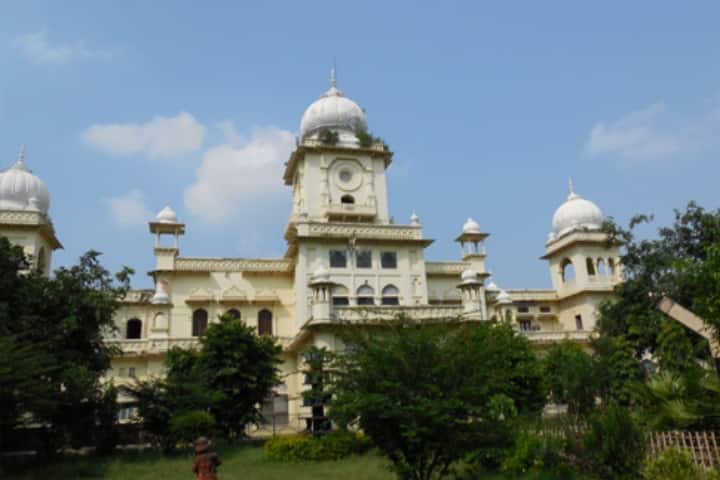 Lucknow University campus photo 5