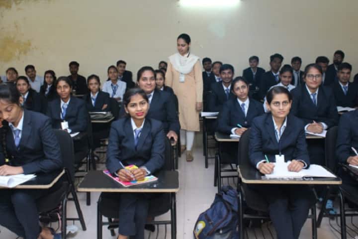 The Mandvi Education Society Science College, Surat campus photo 2
