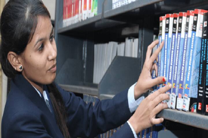 The Mandvi Education Society Science College, Surat campus photo 5