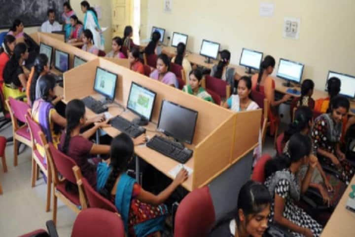 Government College for Women, Maddur campus photo 3